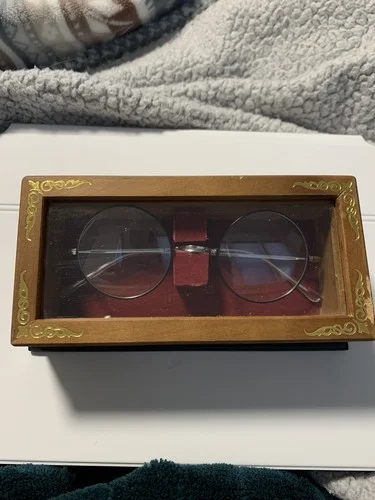 RARE RETIRED DISCONTINUED HARRY POTTER NOBLE COLLECTION GLASSES REPLICA PROP S07